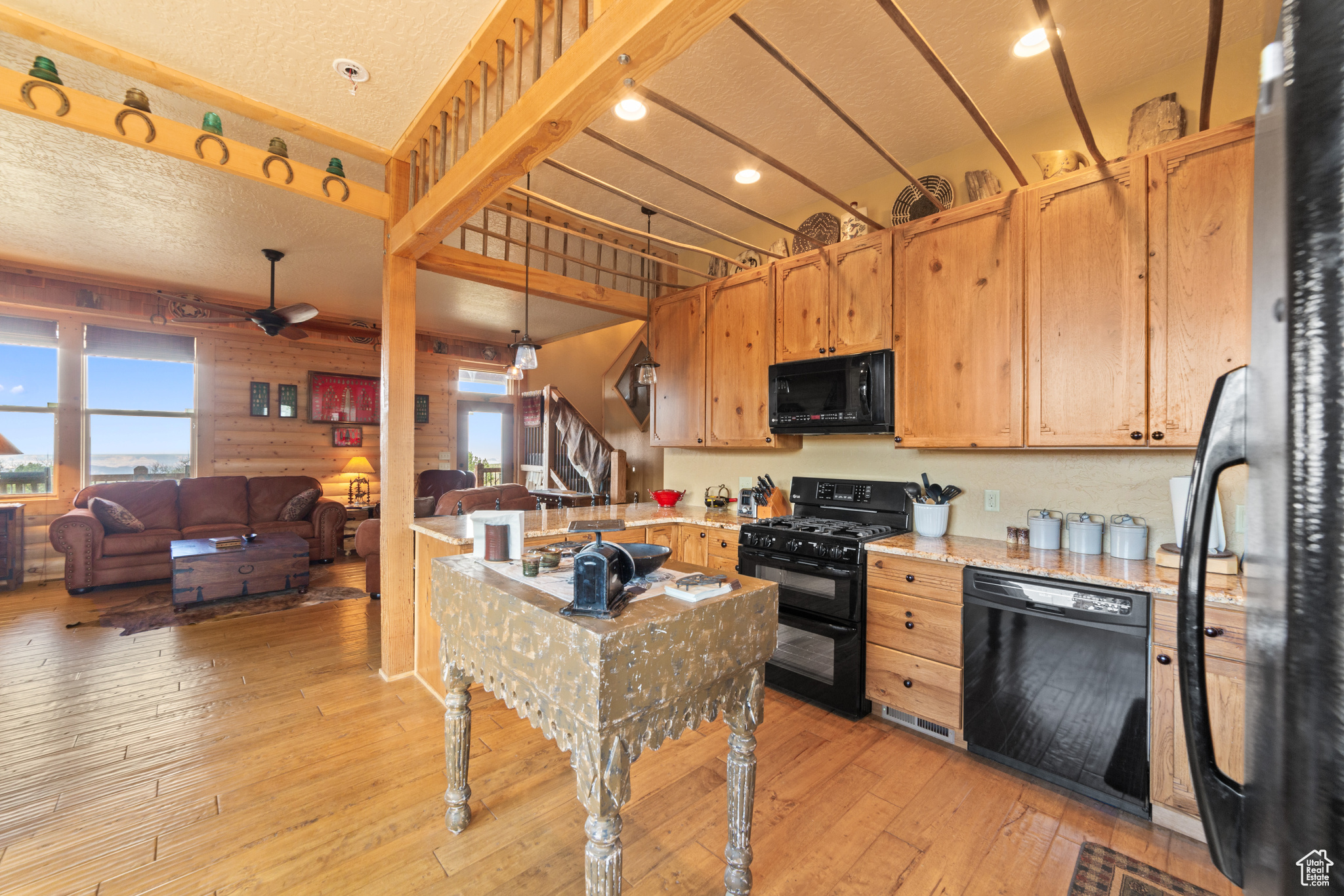 COUGAR CANYON RANCH - Residential