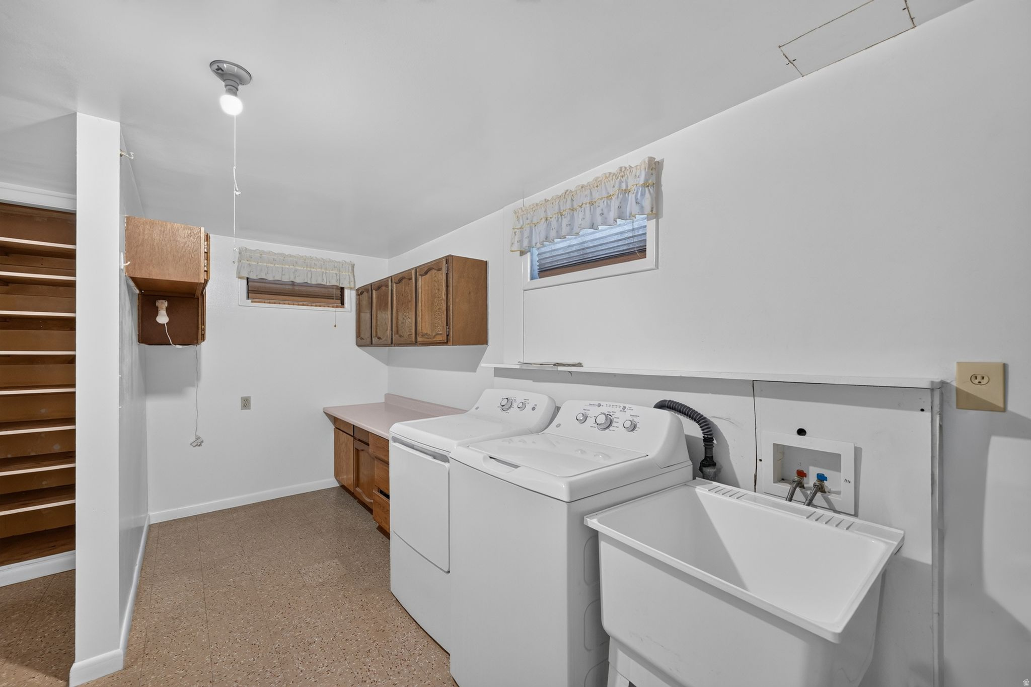 WHITE CITY - Residential