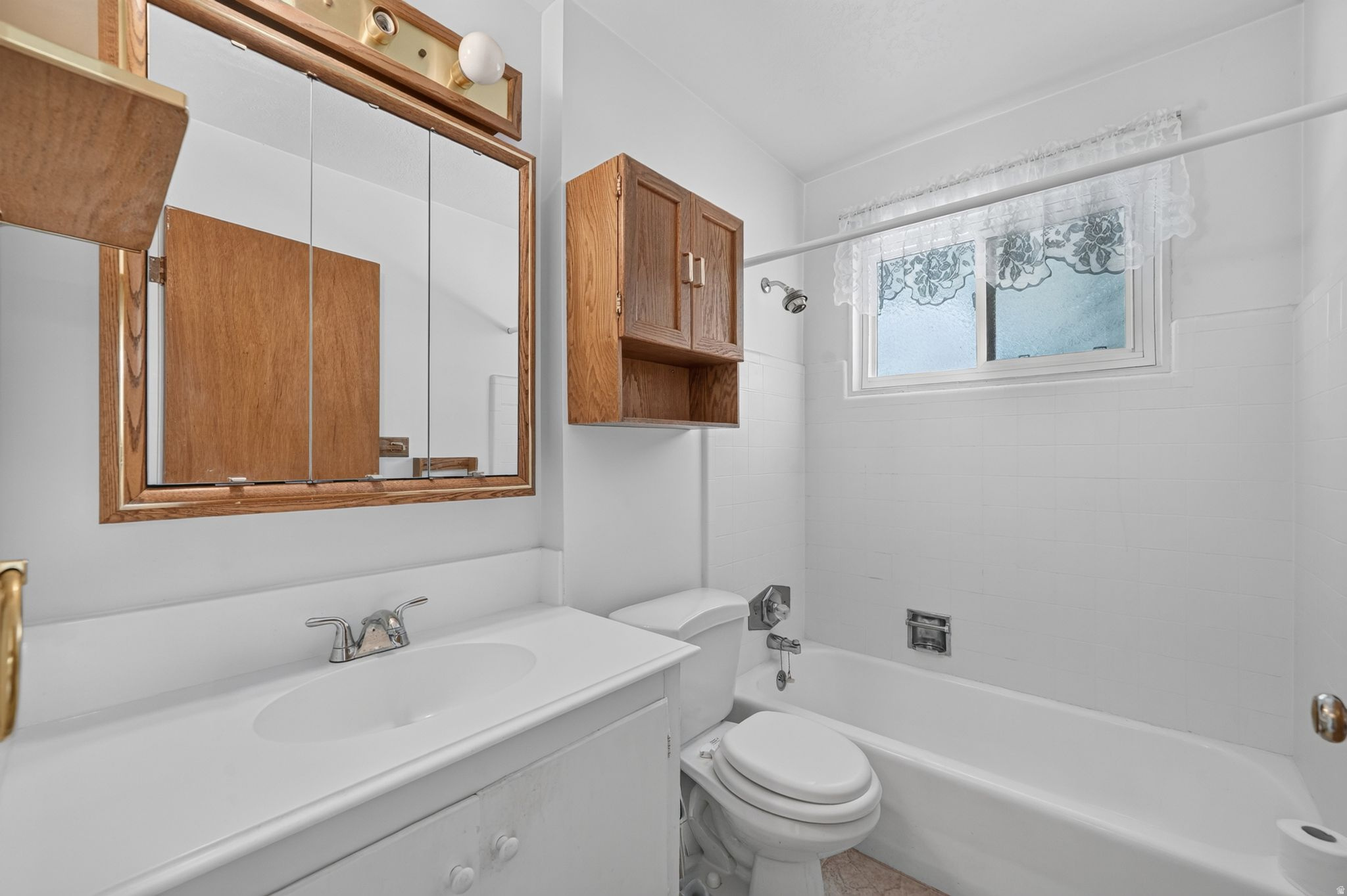 WHITE CITY - Residential