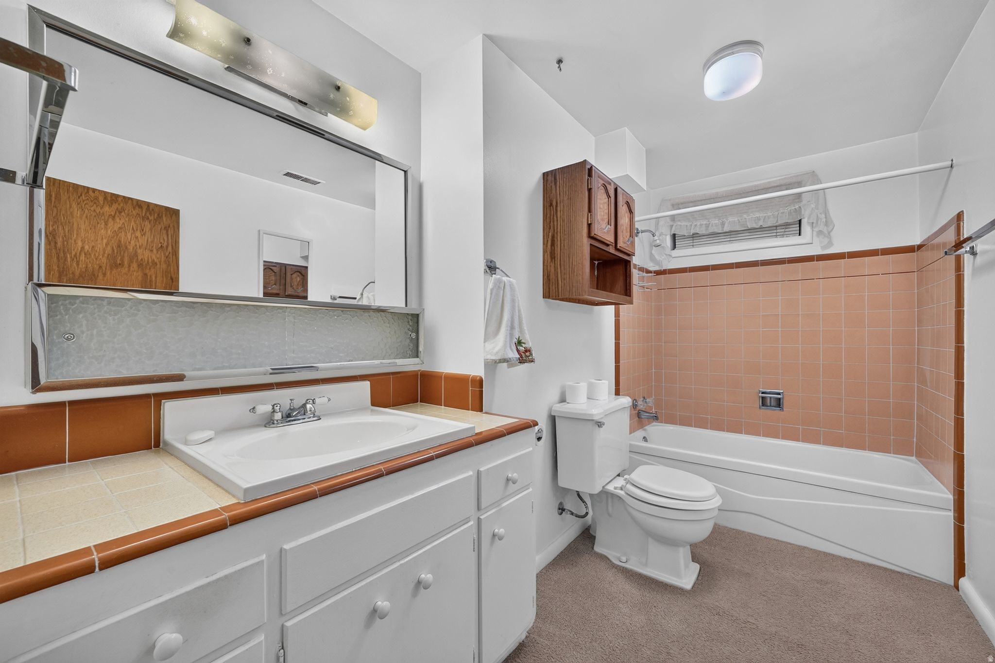 WHITE CITY - Residential