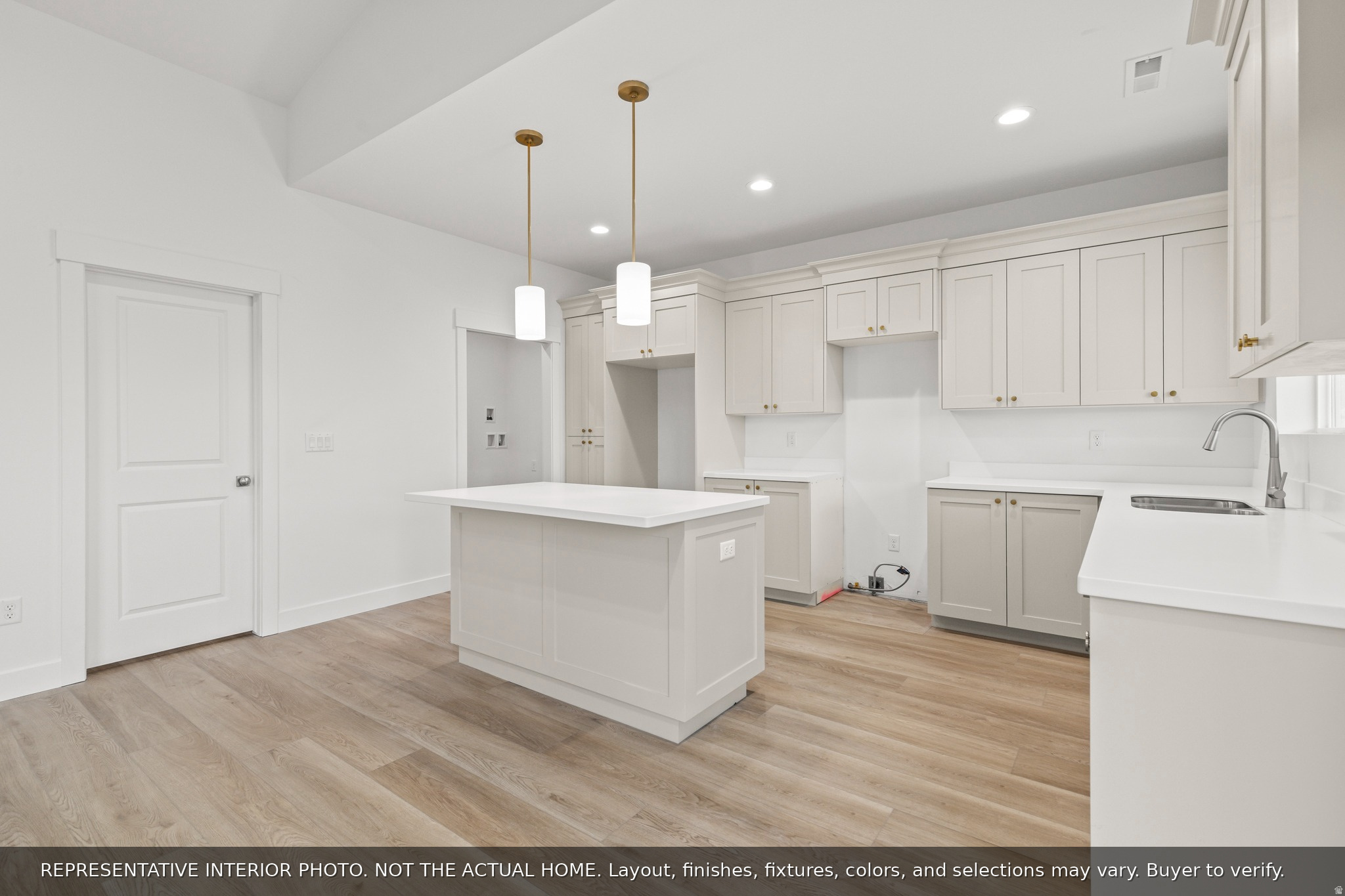 GOOLD BROTHERS CORNER - Residential