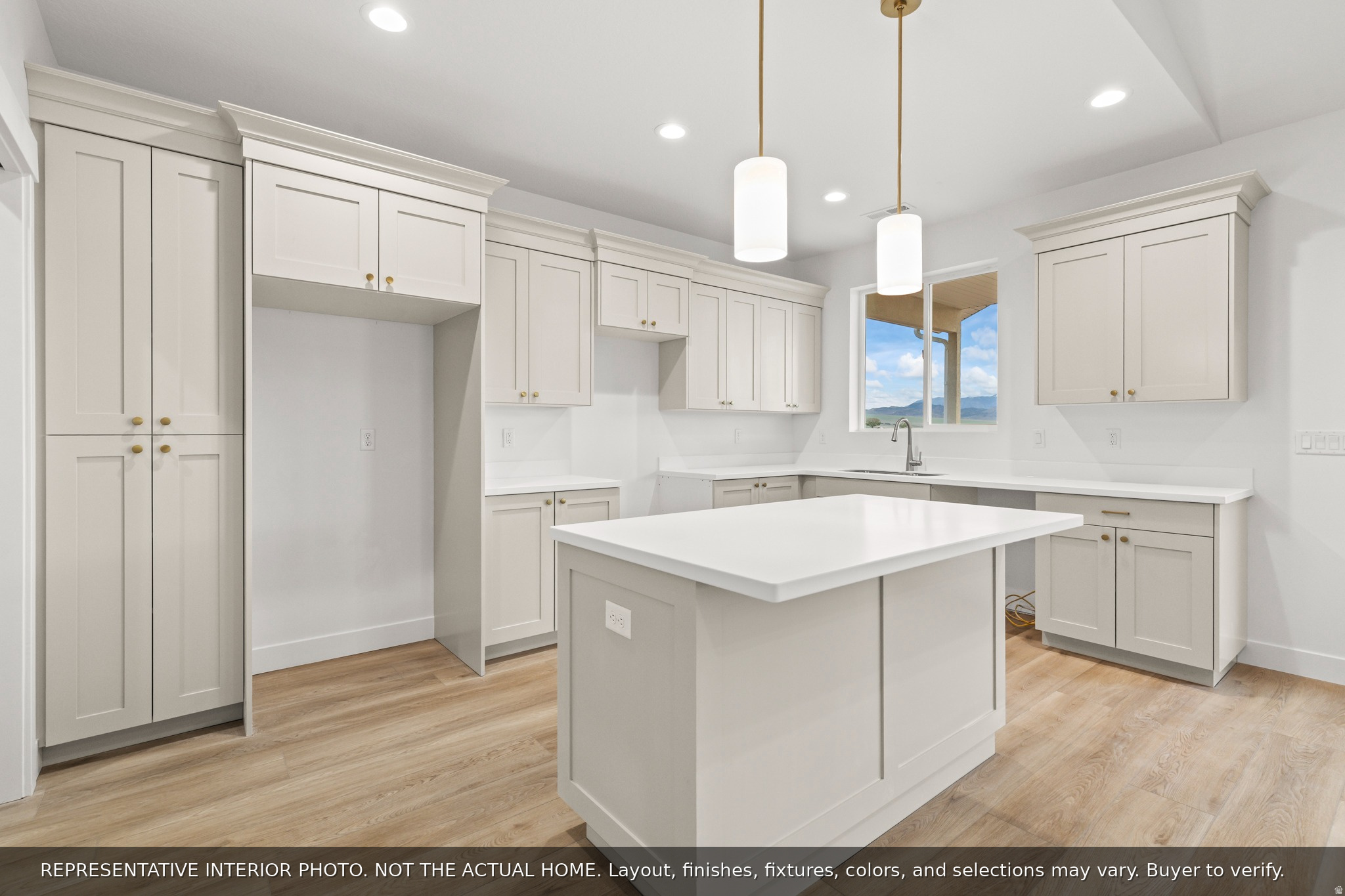 GOOLD BROTHERS CORNER - Residential