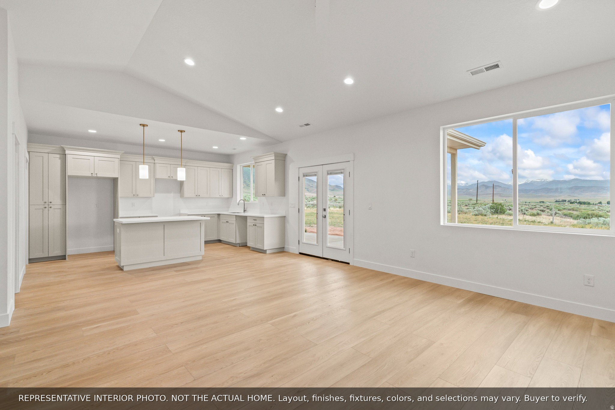 GOOLD BROTHERS CORNER - Residential