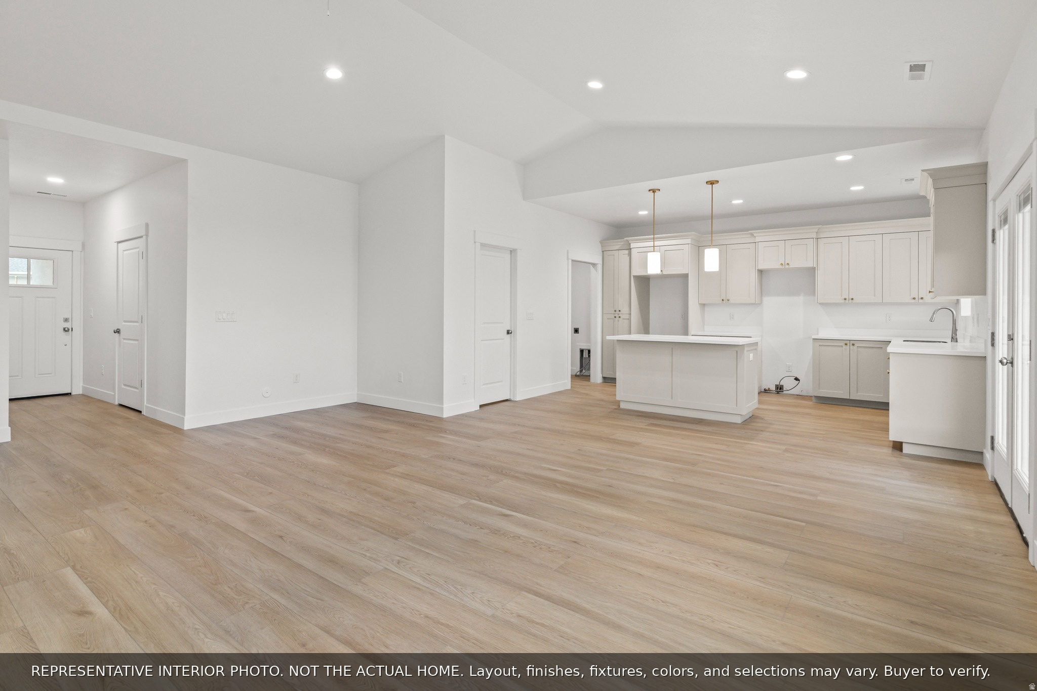 GOOLD BROTHERS CORNER - Residential