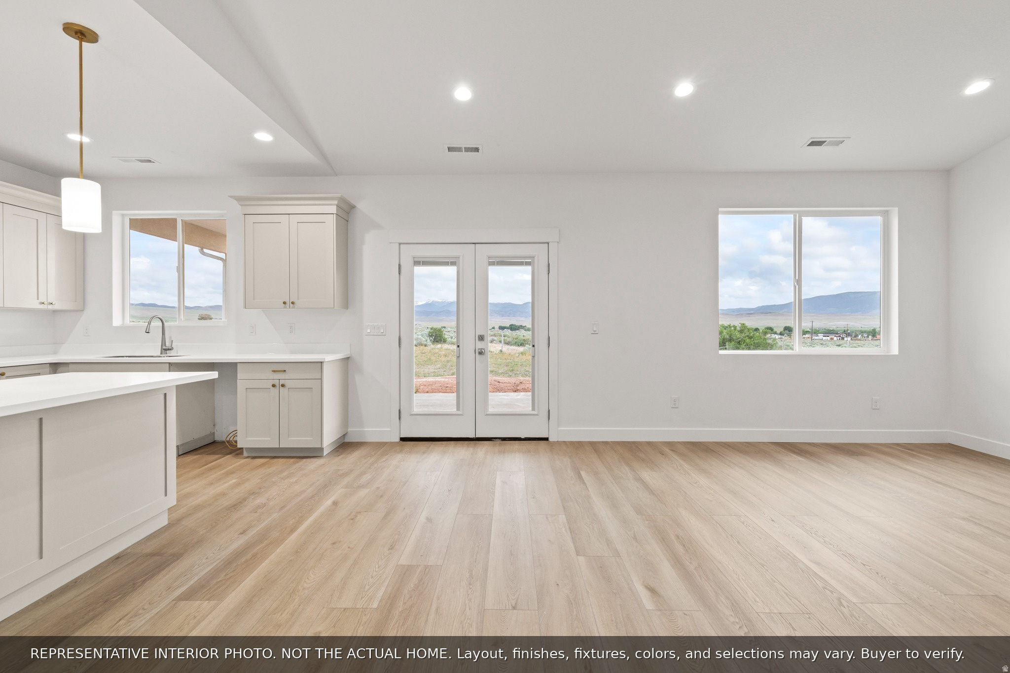 GOOLD BROTHERS CORNER - Residential