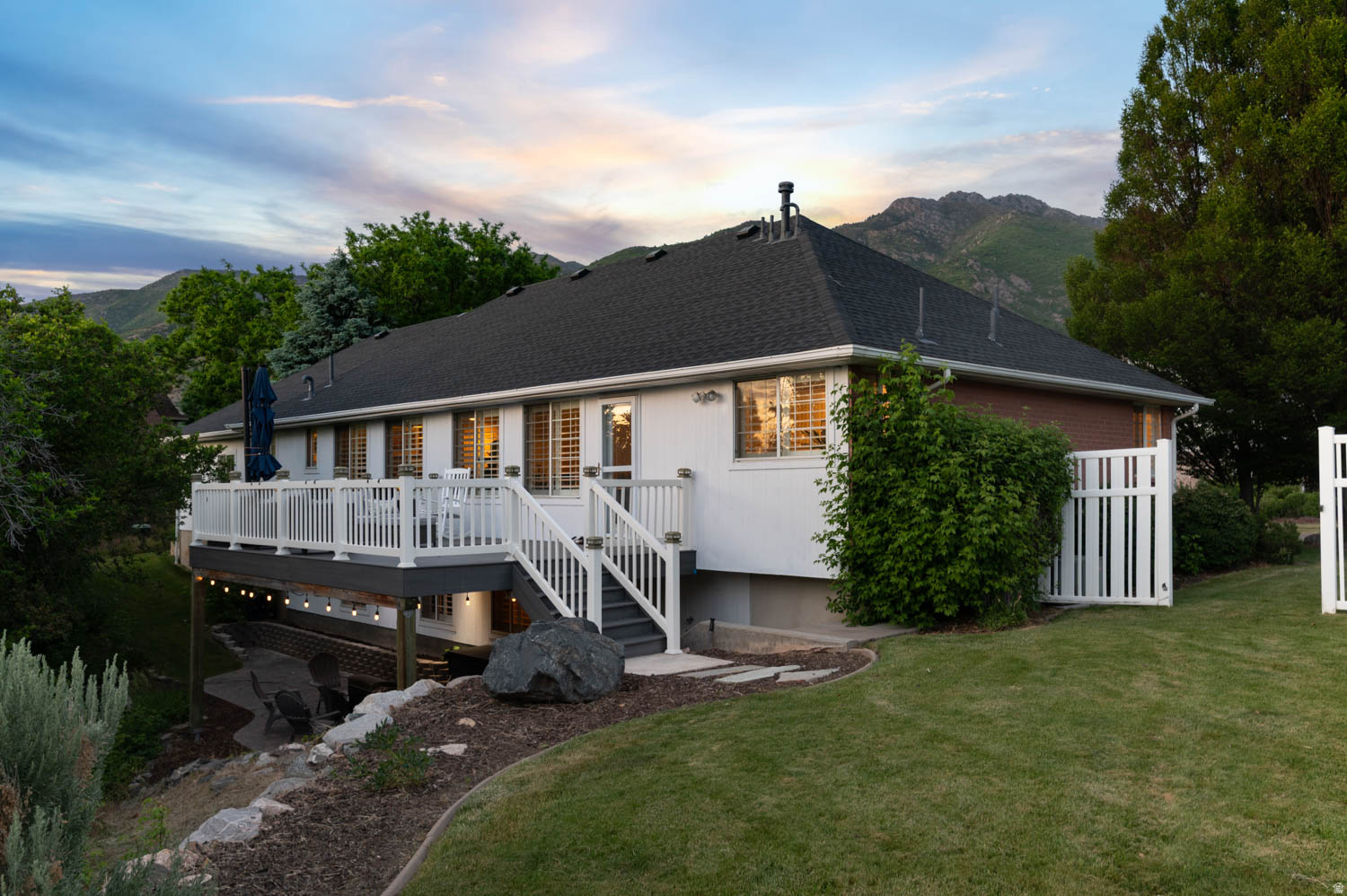 HIGHLANDS BLUFF ESTA - Residential
