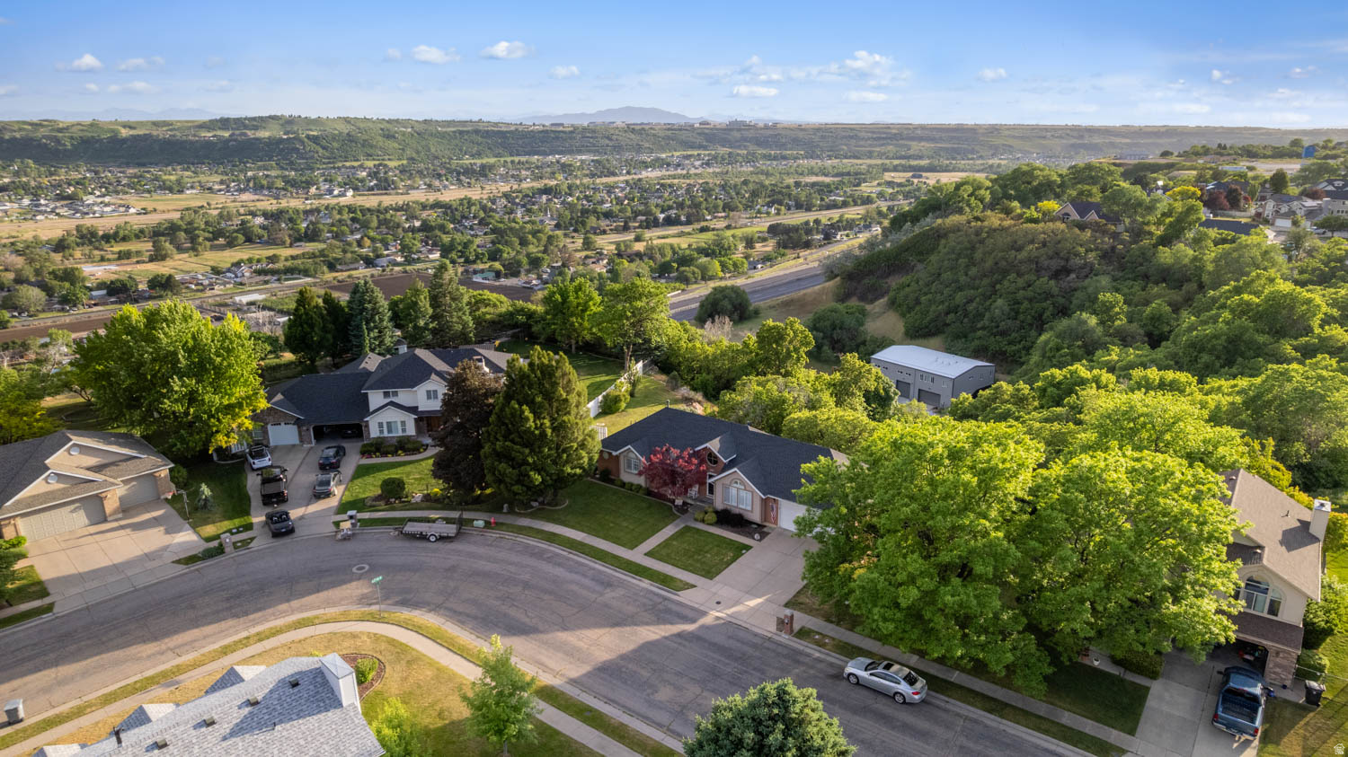 HIGHLANDS BLUFF ESTA - Residential