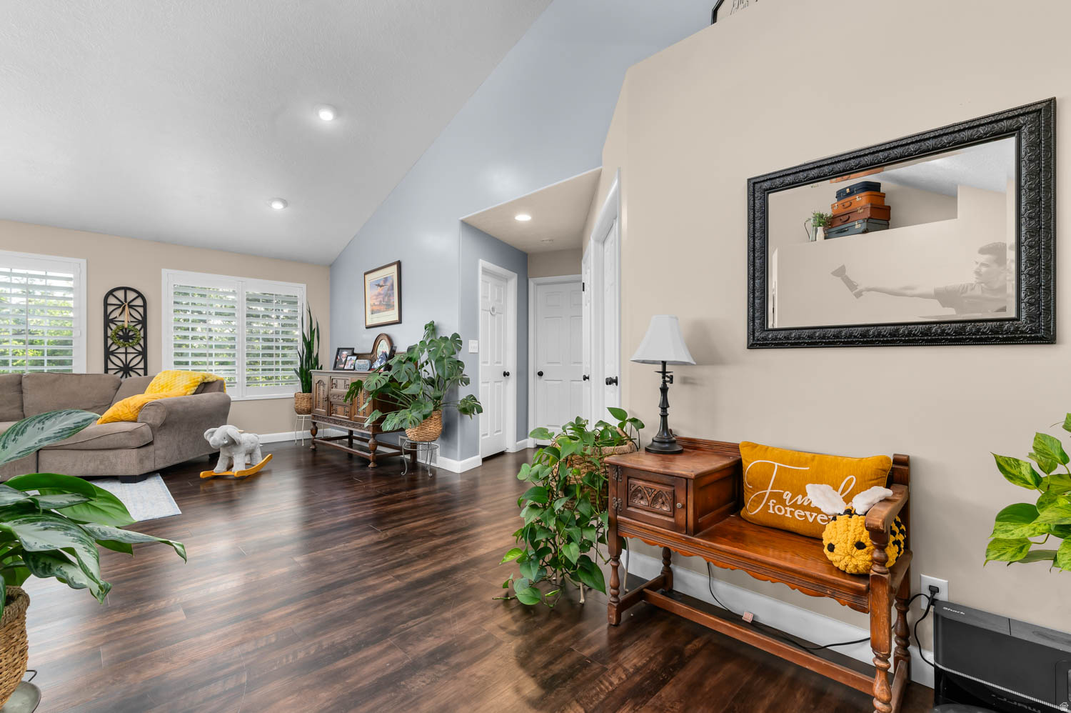 HIGHLANDS BLUFF ESTA - Residential