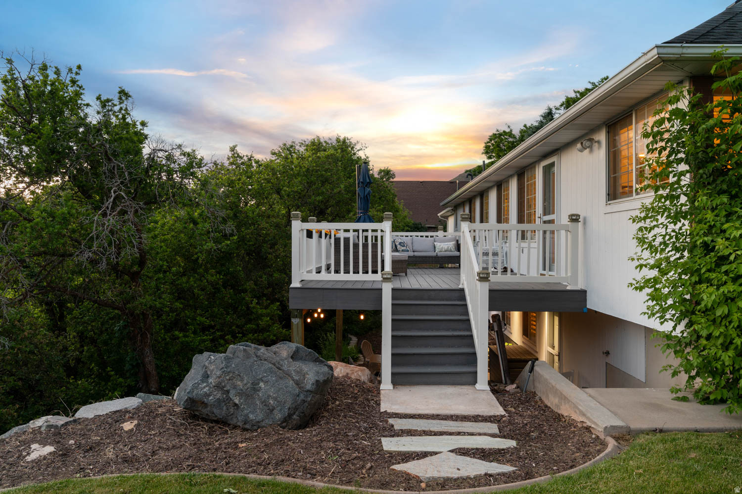 HIGHLANDS BLUFF ESTA - Residential