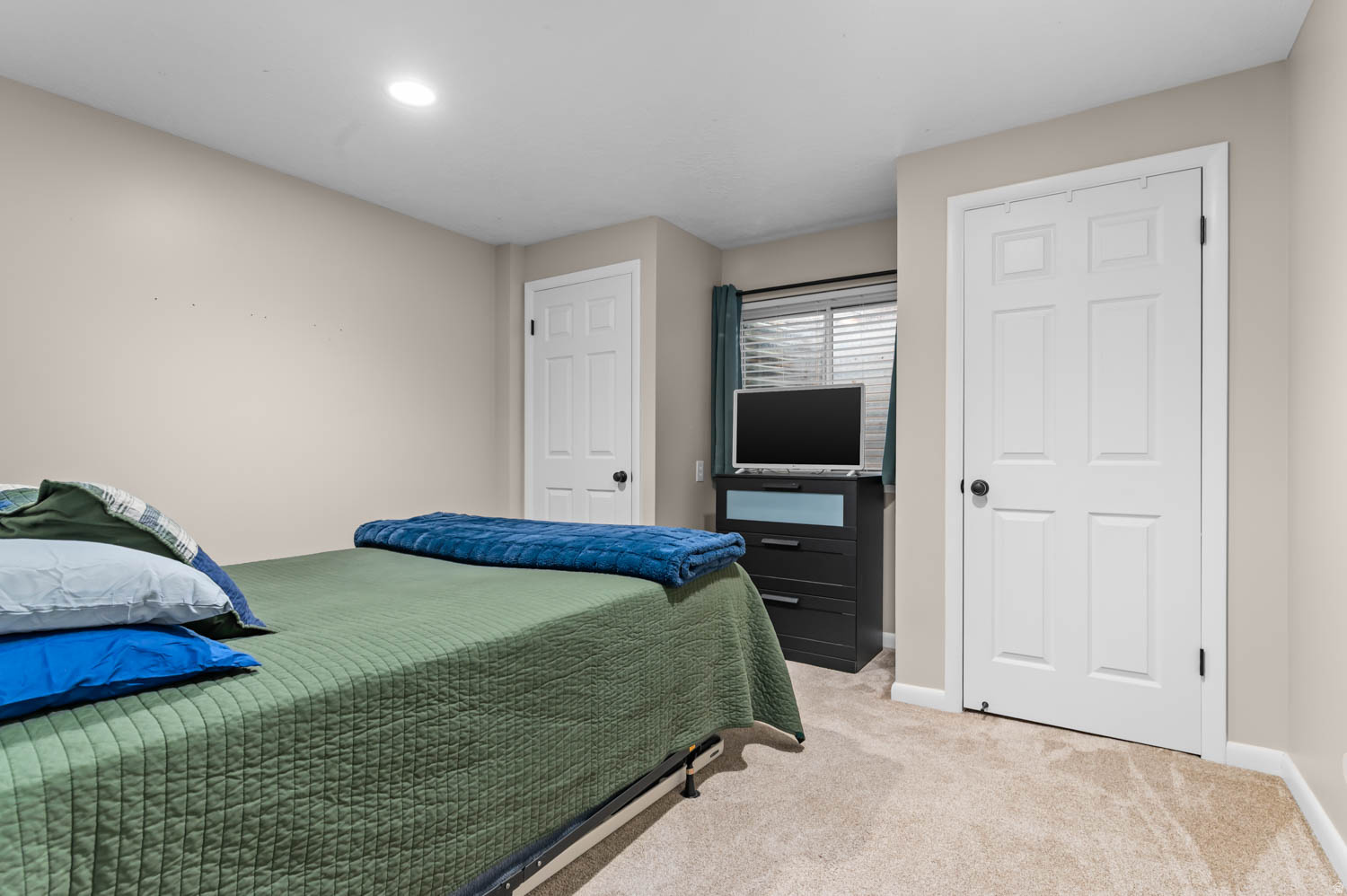 HIGHLANDS BLUFF ESTA - Residential