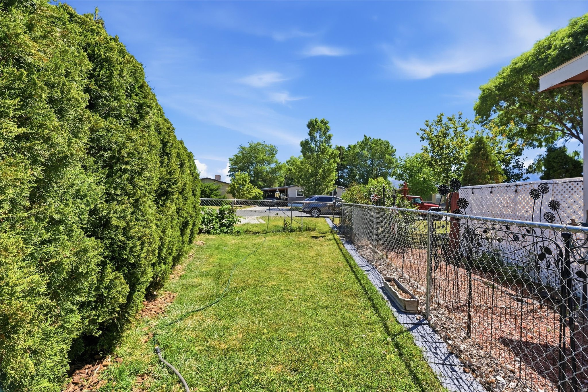 TOWN AND COUNTRY ESTATES - Residential