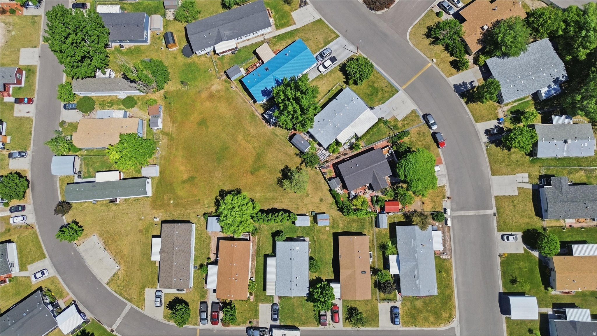 TOWN AND COUNTRY ESTATES - Residential