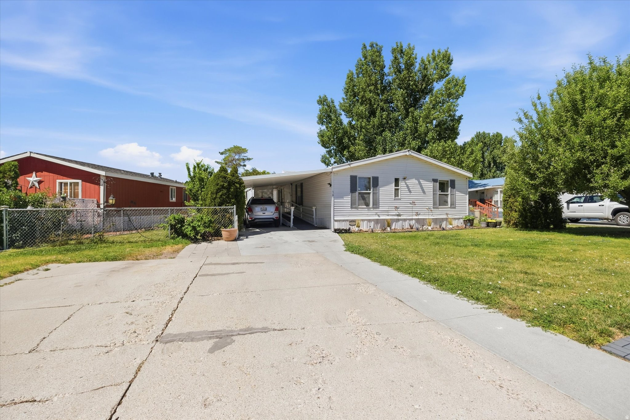 TOWN AND COUNTRY ESTATES - Residential