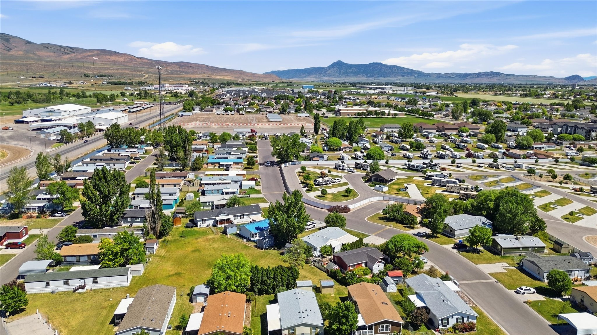 TOWN AND COUNTRY ESTATES - Residential