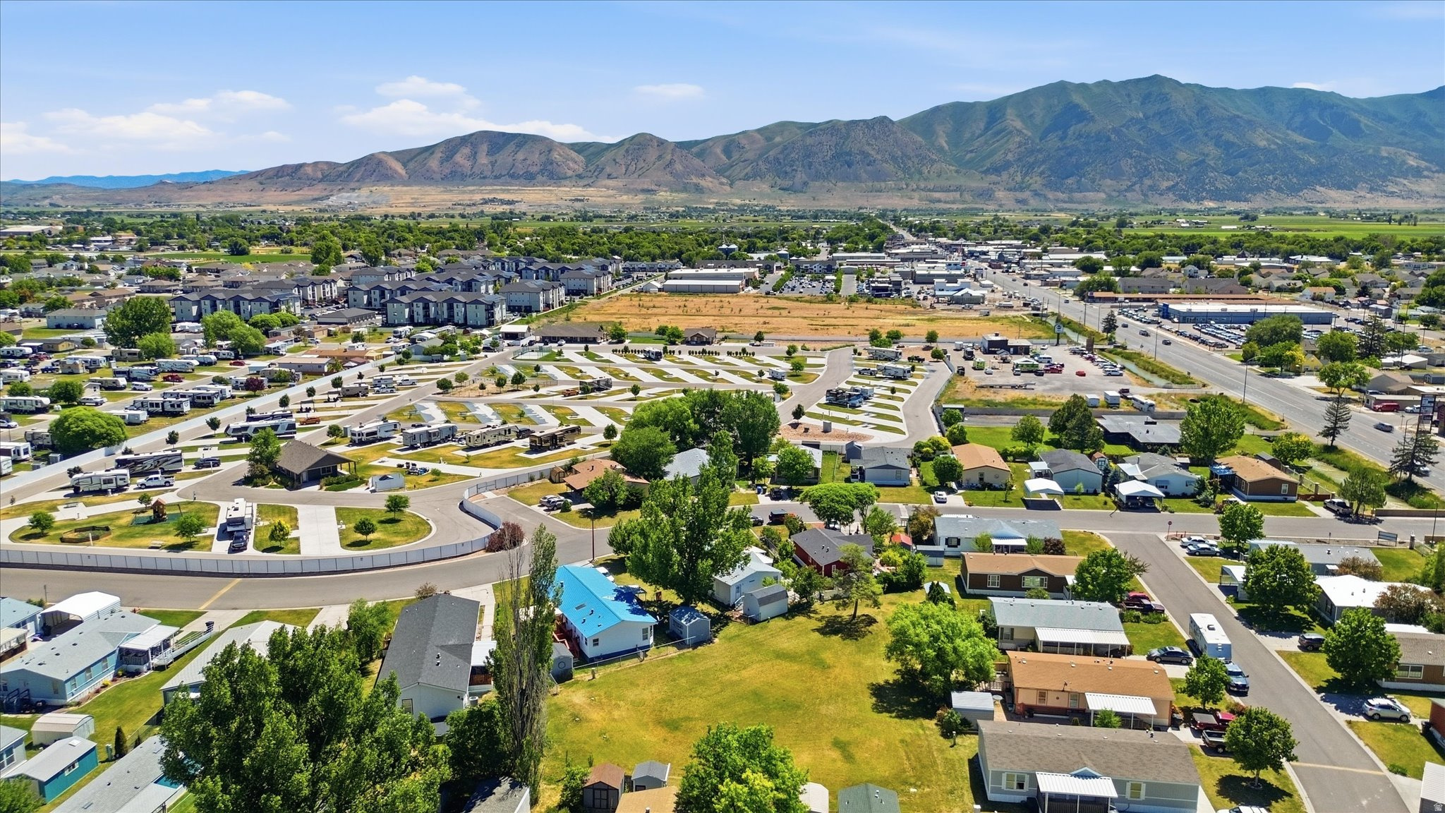 TOWN AND COUNTRY ESTATES - Residential