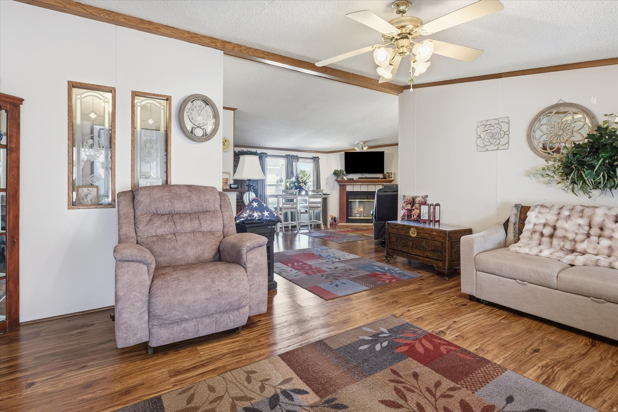 TOWN AND COUNTRY ESTATES - Residential