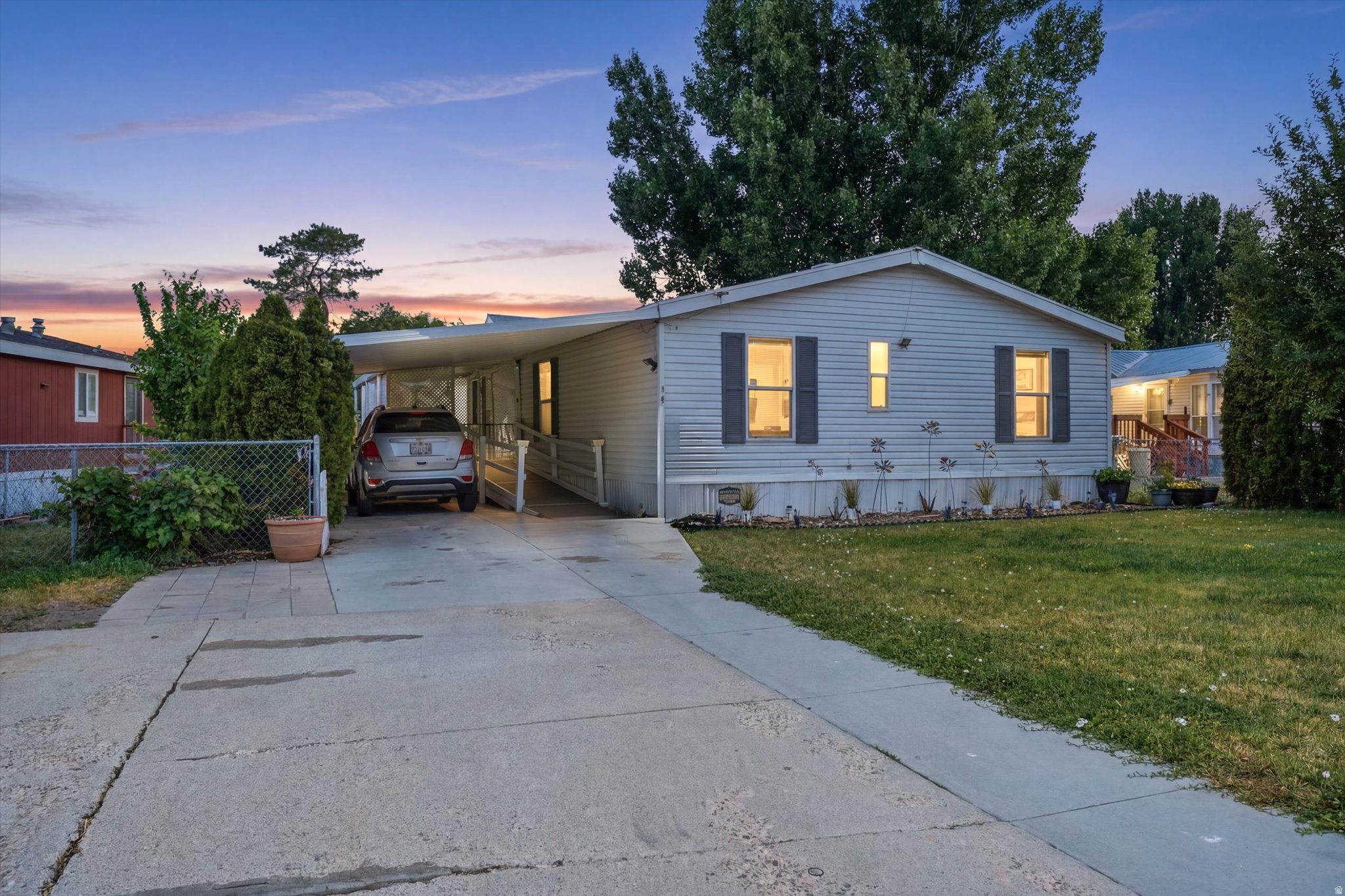 TOWN AND COUNTRY ESTATES - Residential