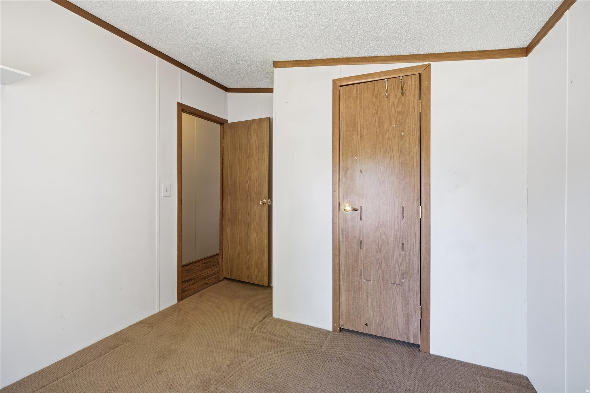 TOWN AND COUNTRY ESTATES - Residential
