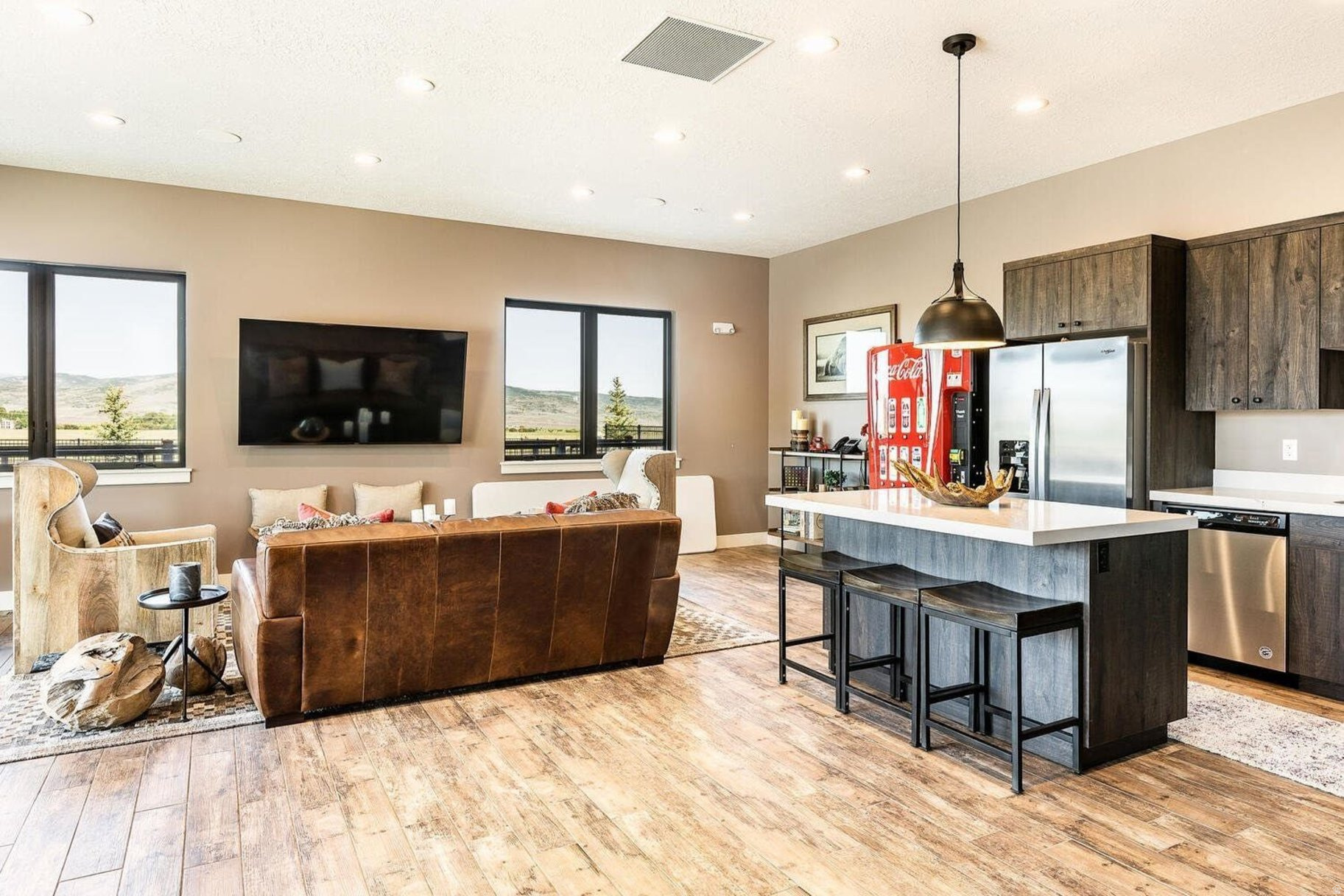 HIGH STAR RANCH - Residential