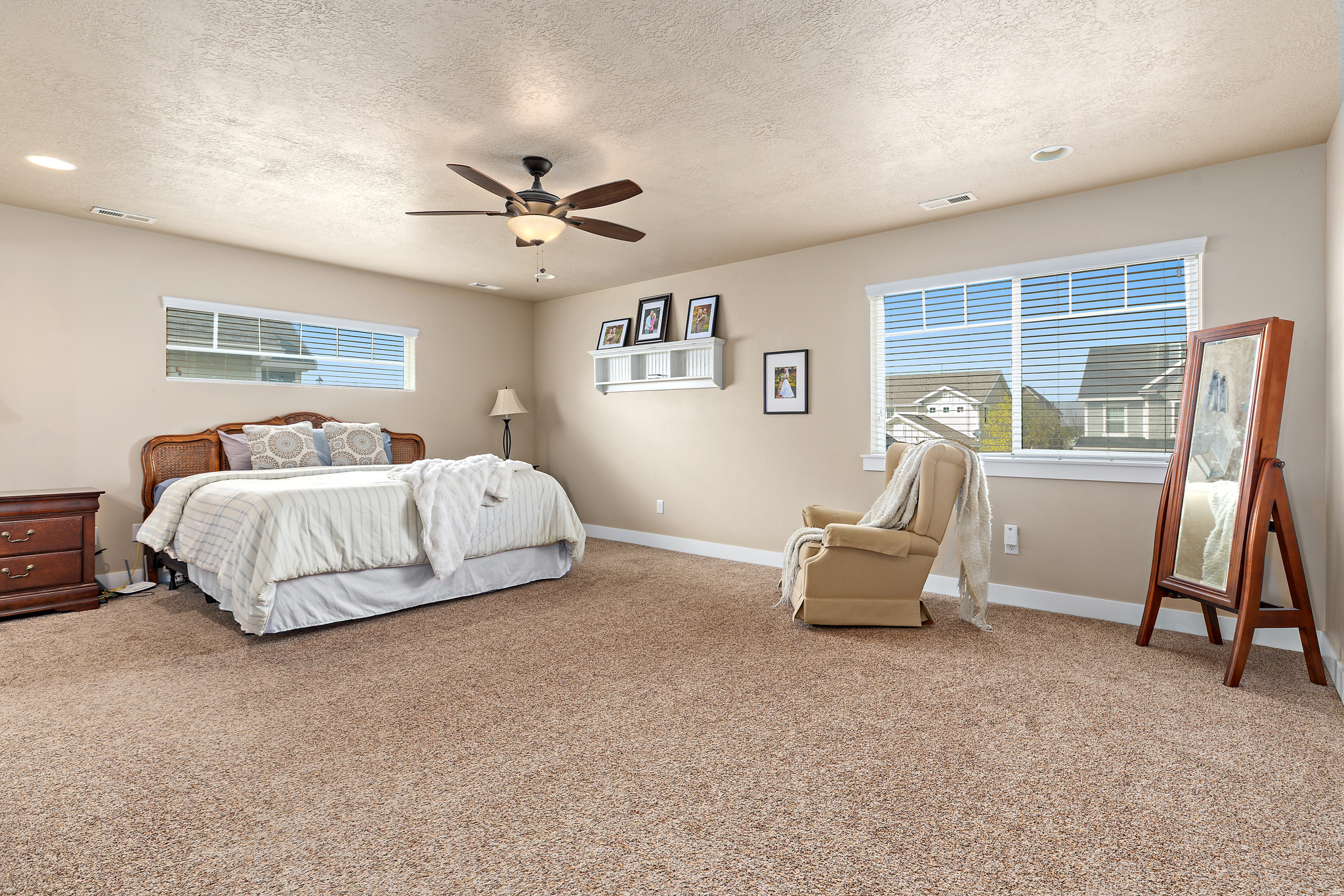 EAST MEADOWS ESTATES - Residential