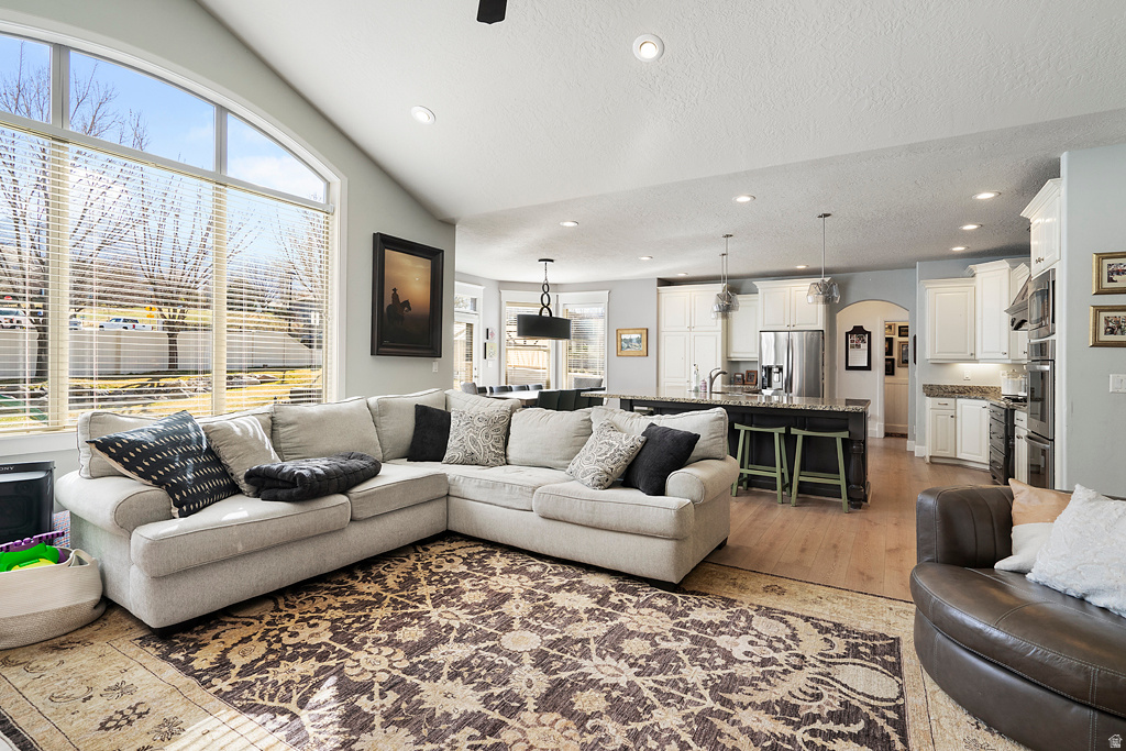 LINDON HIDDEN MEADOWS - Residential