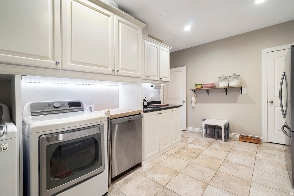 LINDON HIDDEN MEADOWS - Residential