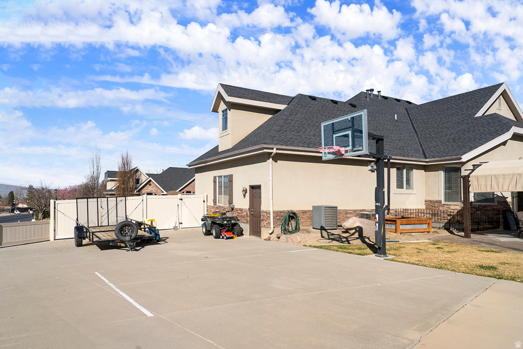 LINDON HIDDEN MEADOWS - Residential