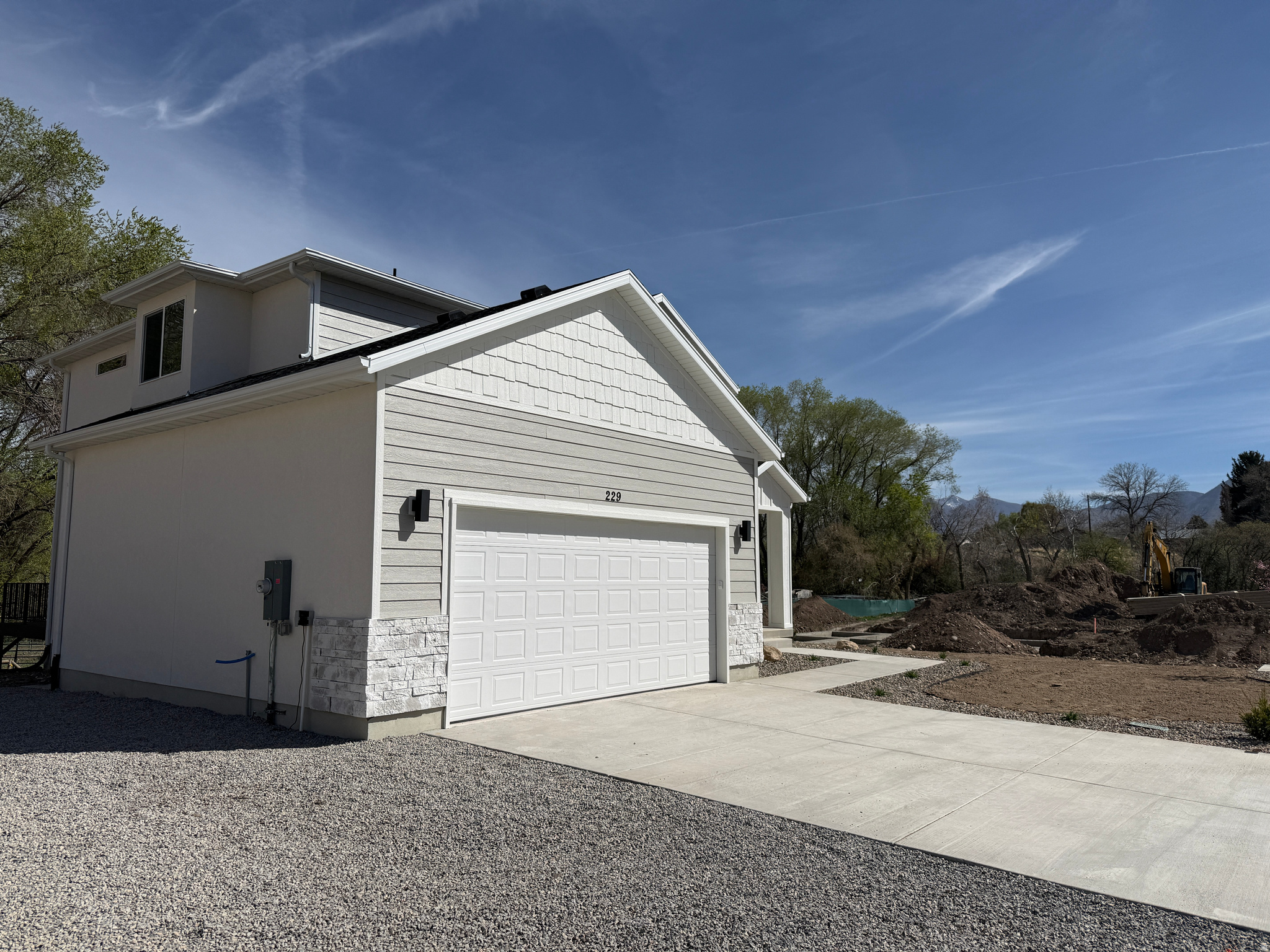 BELLE HOLLOW - Residential