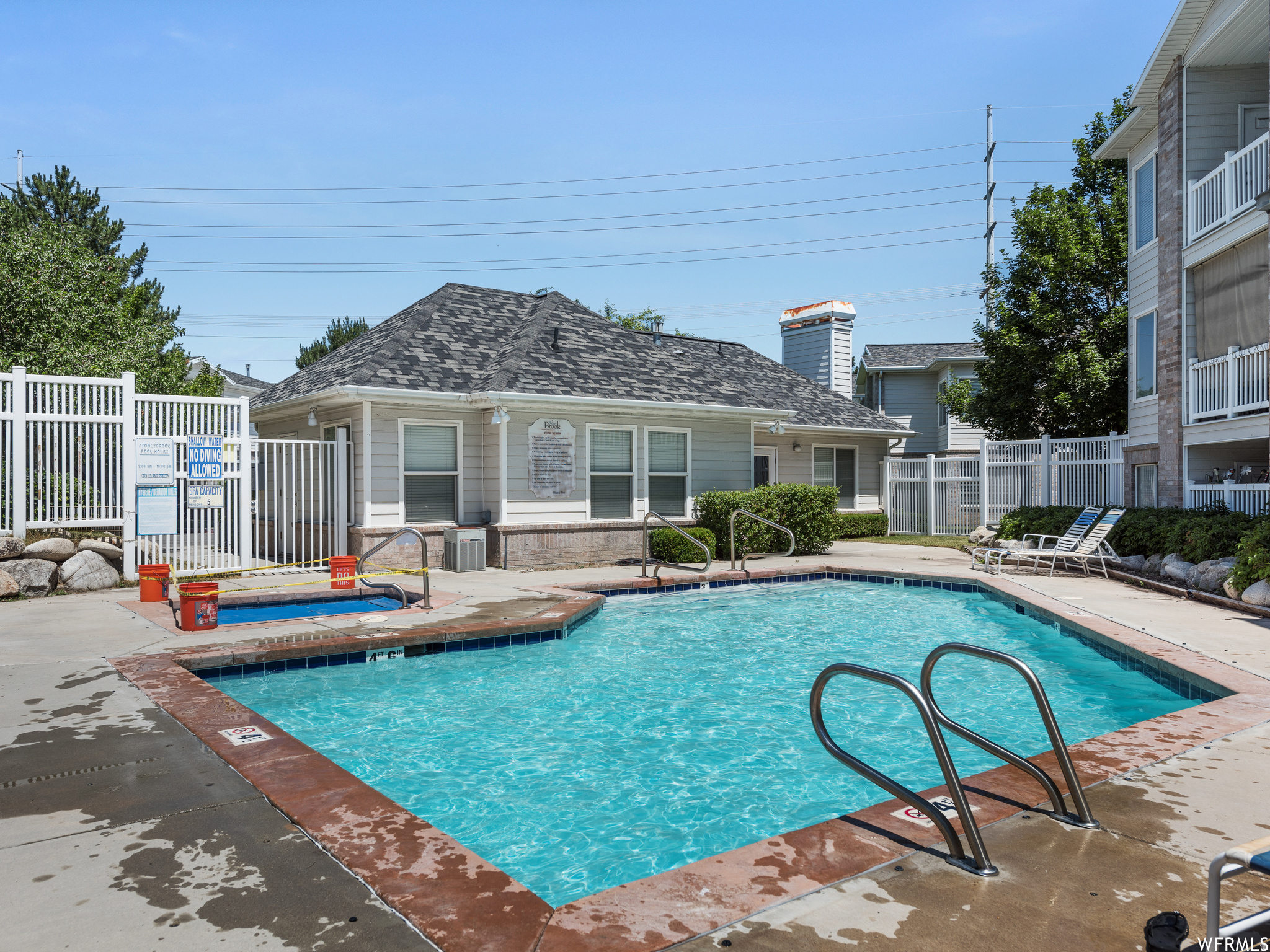 STONEY BROOK - Residential