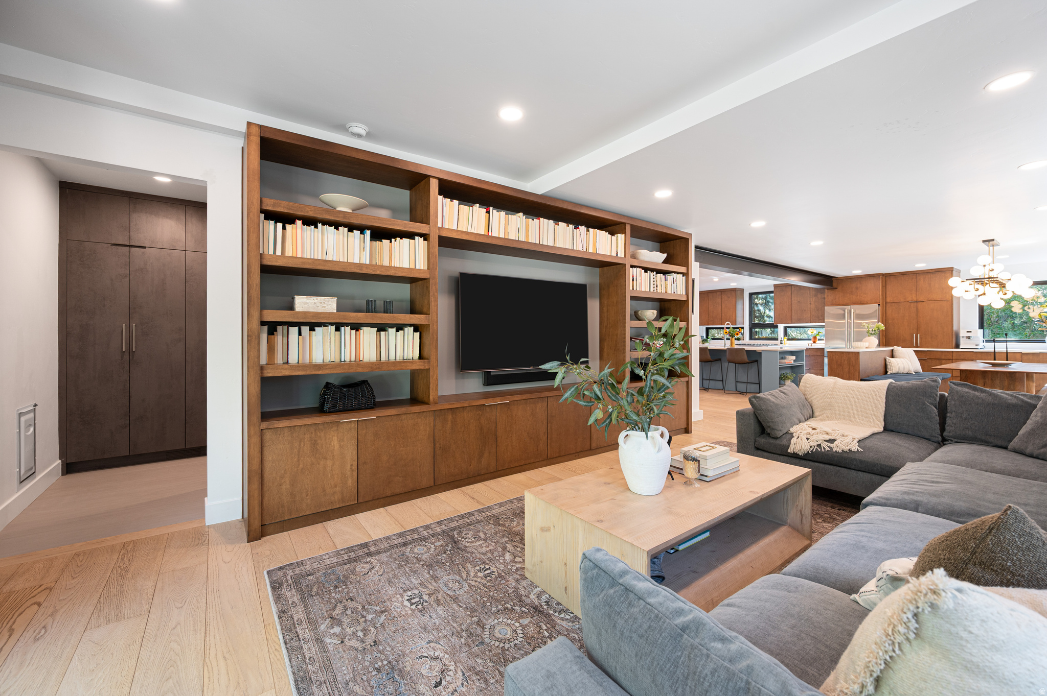 SILVER SPRINGS - Residential