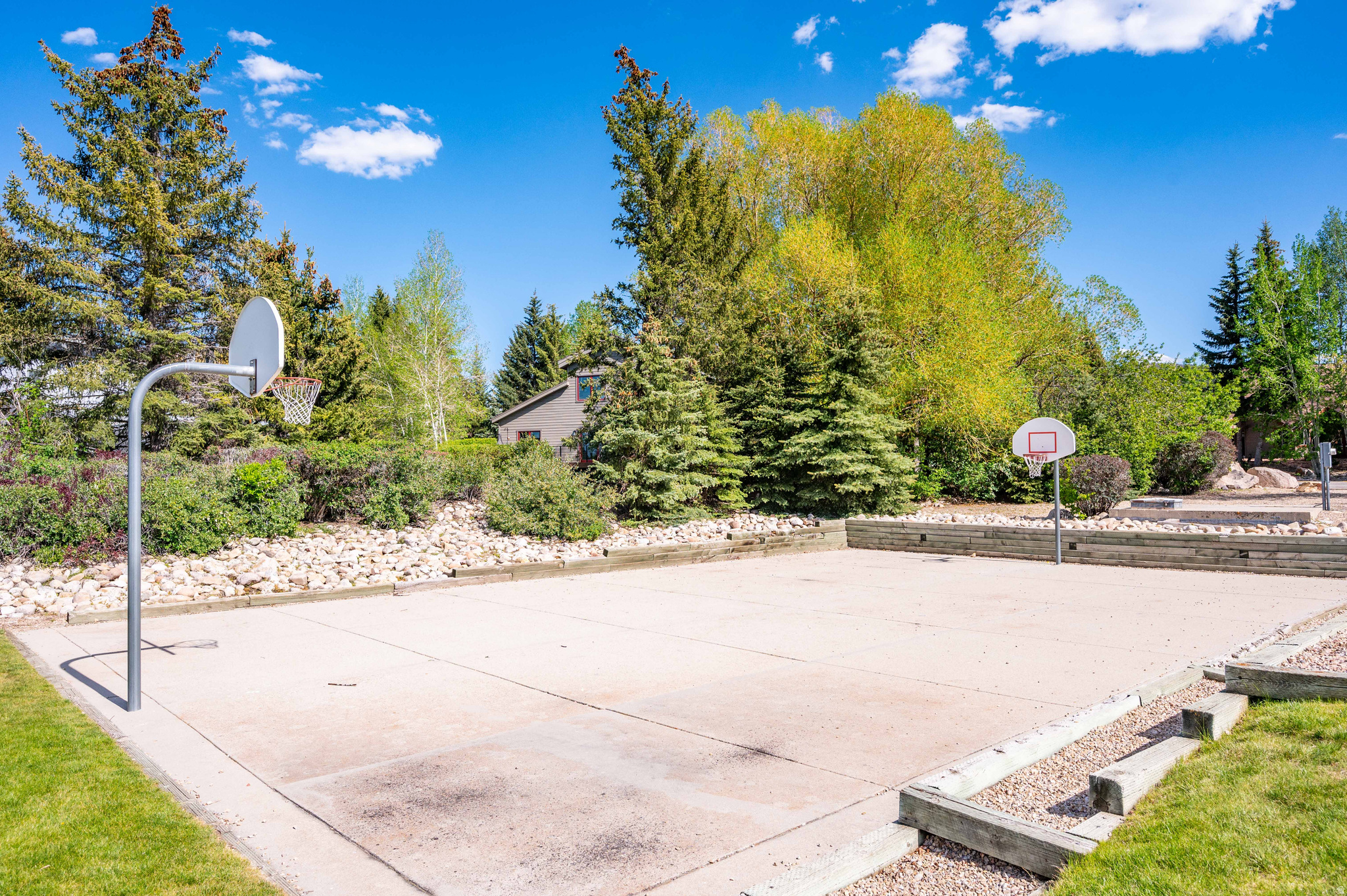 SILVER SPRINGS - Residential