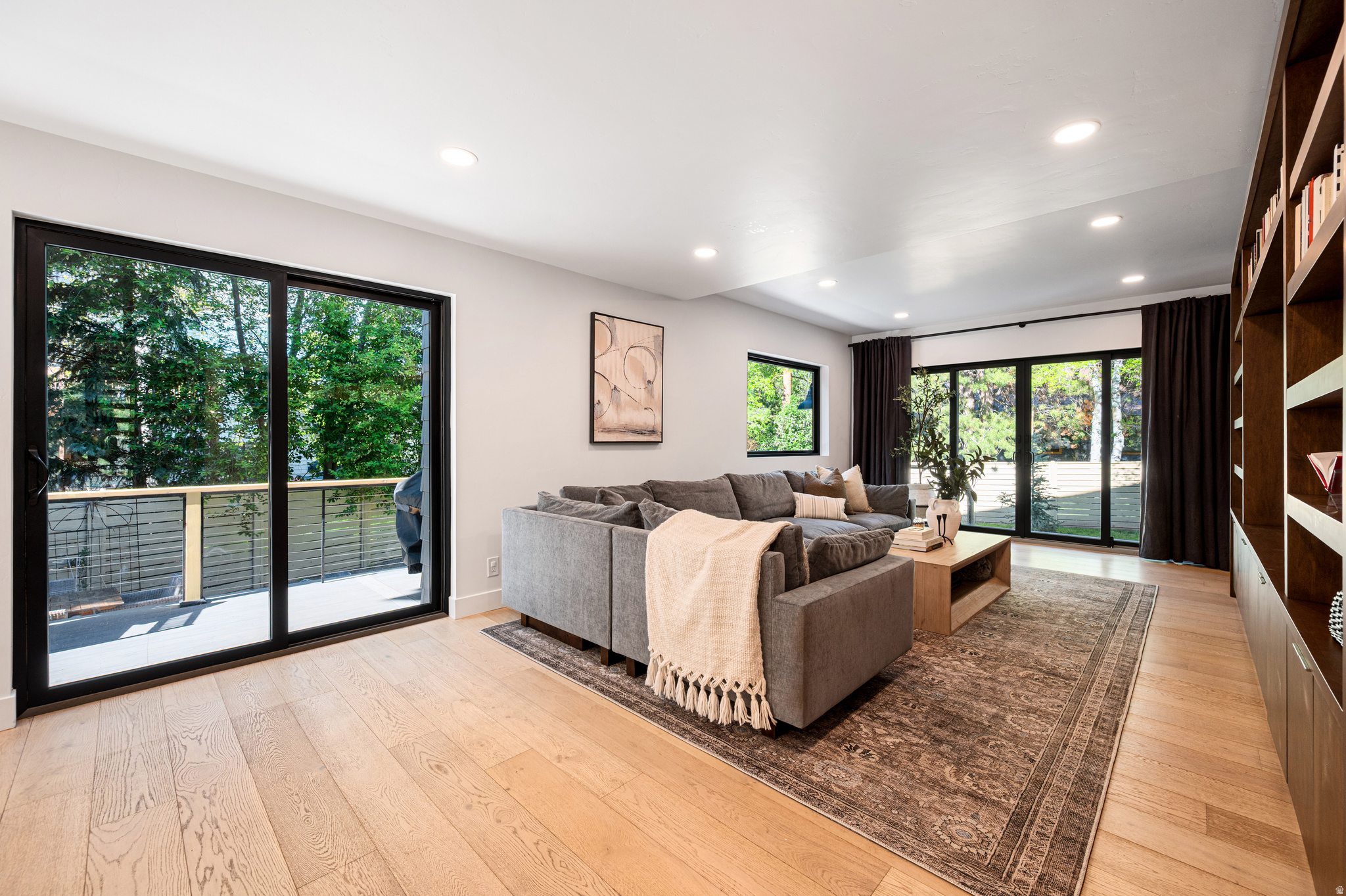 SILVER SPRINGS - Residential
