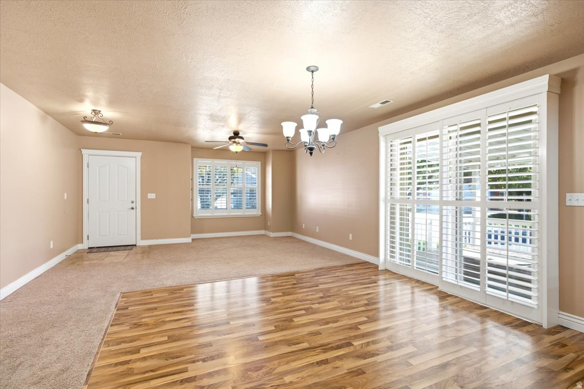 SPRING CREEK - Residential
