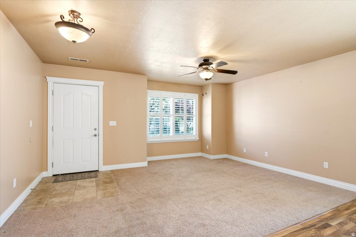SPRING CREEK - Residential