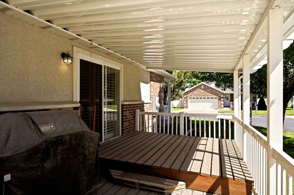 SPRING CREEK - Residential