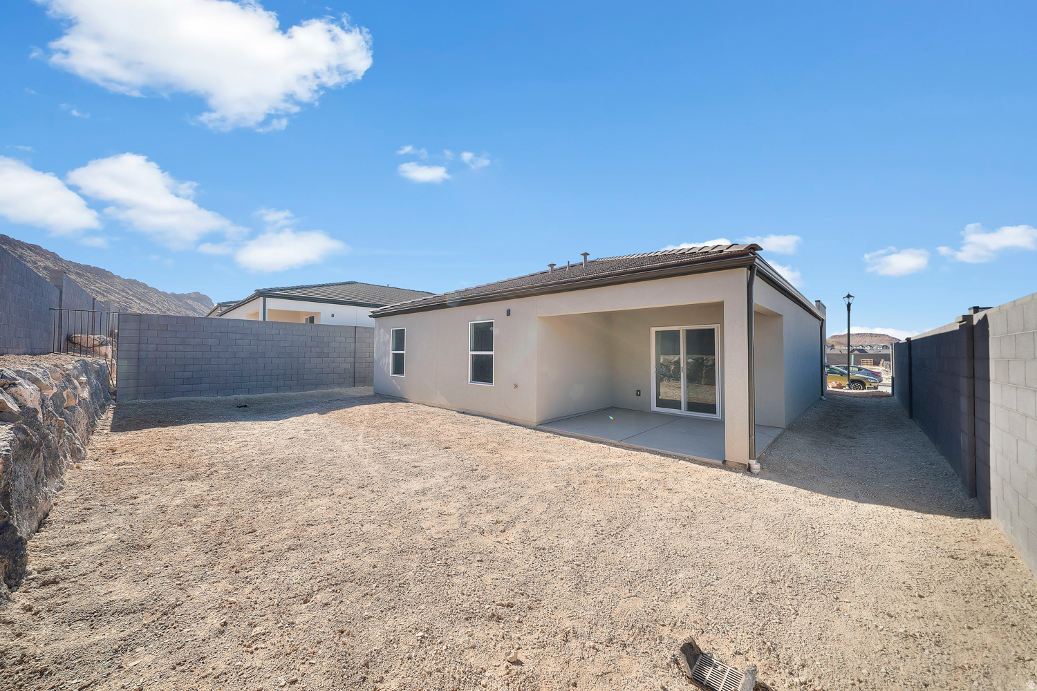 STANDING ROCK LONG VALLEY - Residential