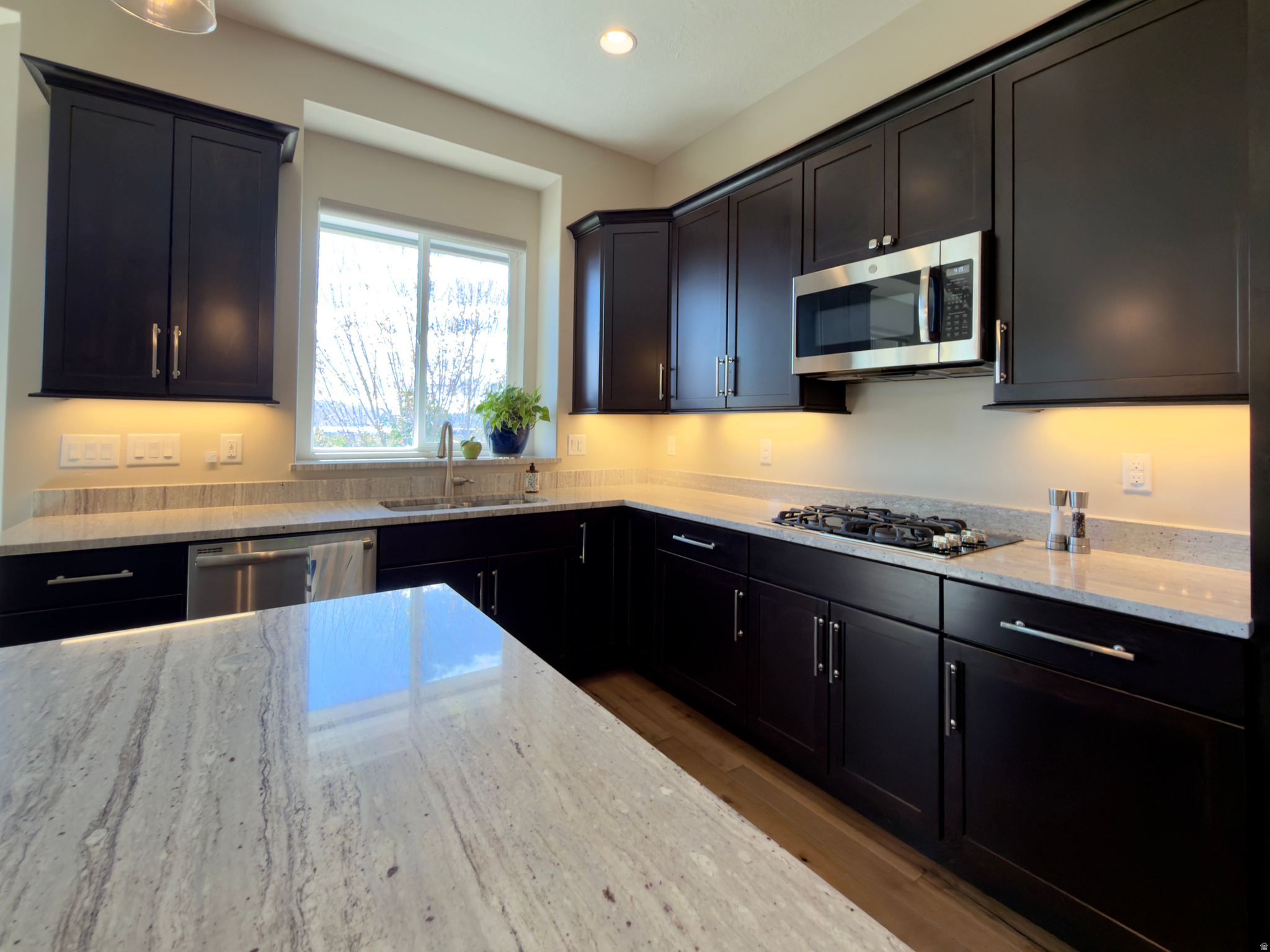 AVALON HILLS 128 - Residential