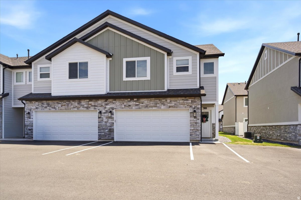 RIVERSTONE TOWNHOMES - Residential