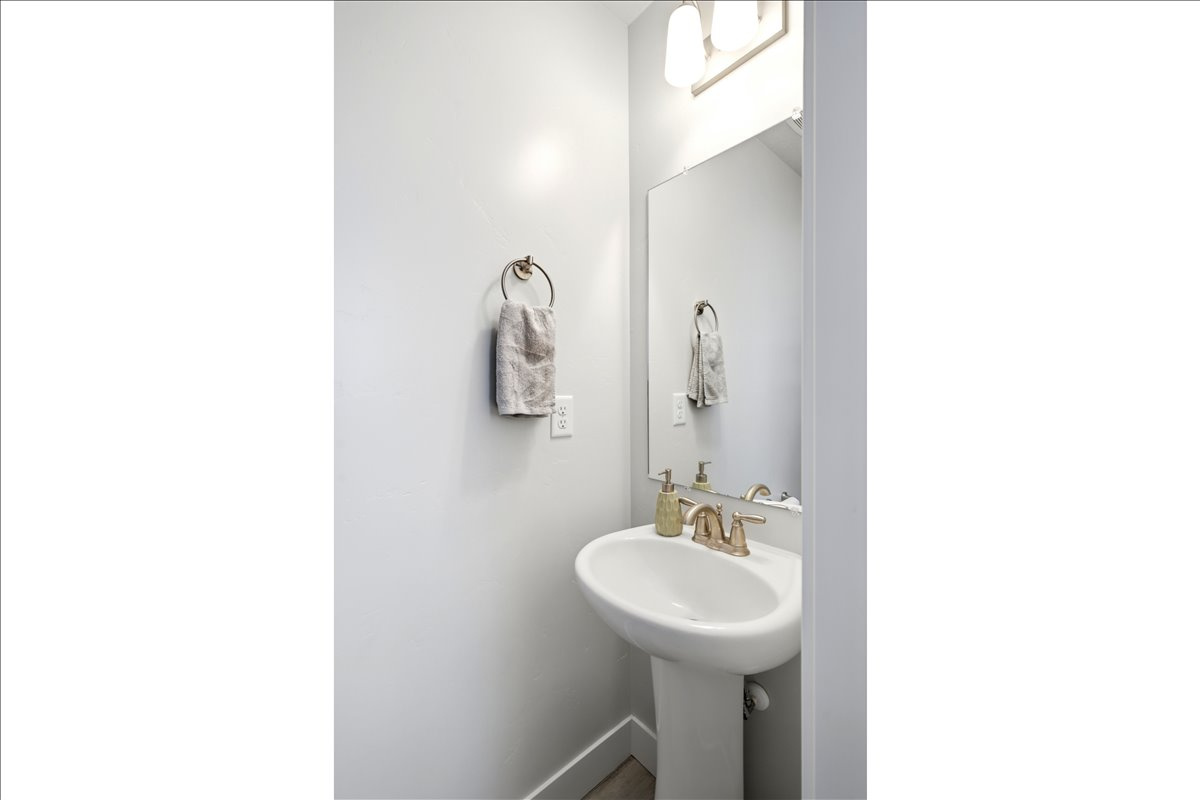 RIVERSTONE TOWNHOMES - Residential