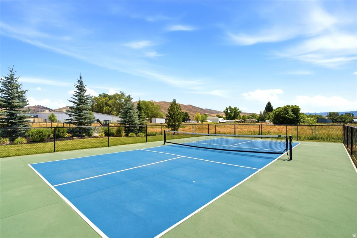 RIVERSTONE TOWNHOMES - Residential