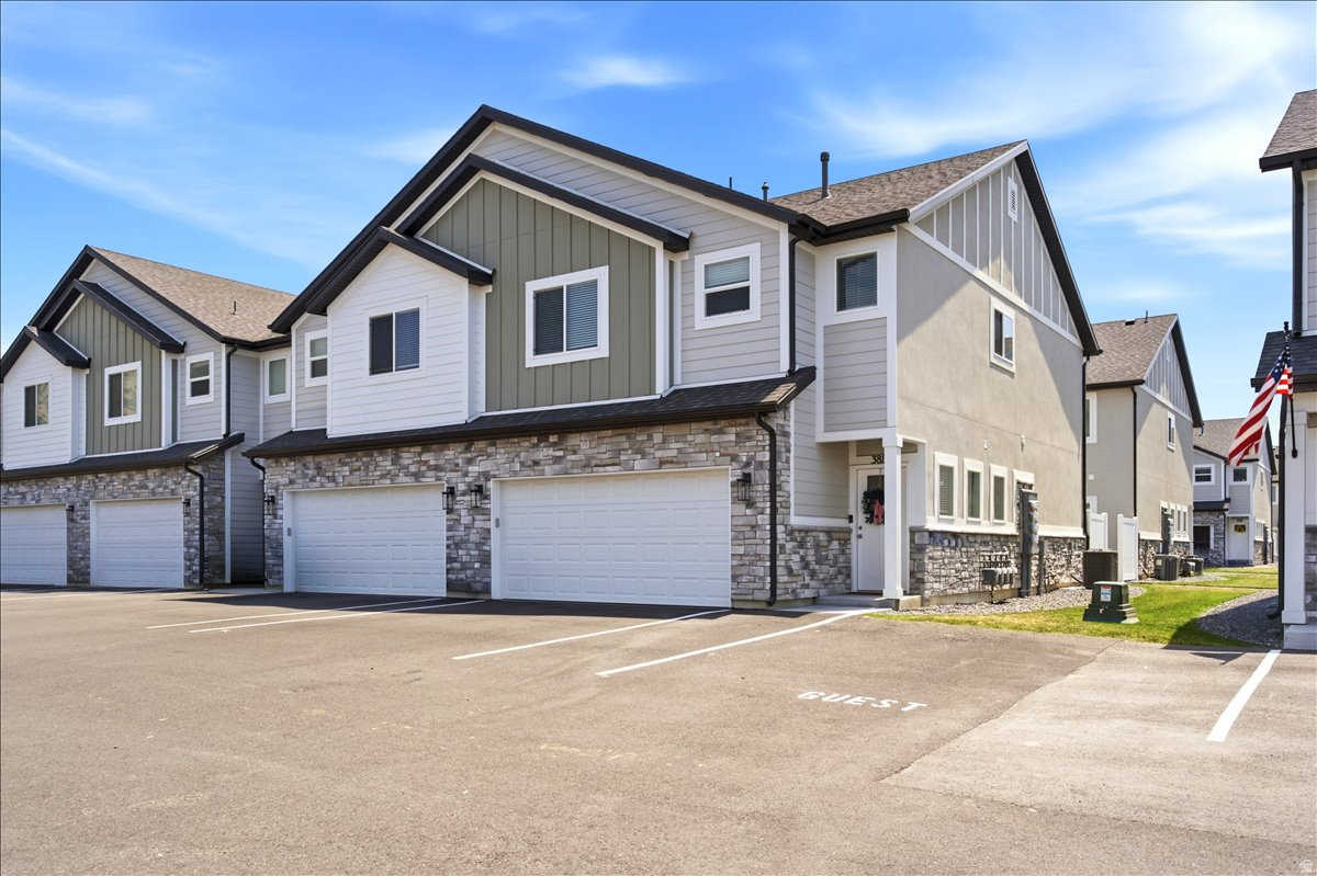 RIVERSTONE TOWNHOMES - Residential