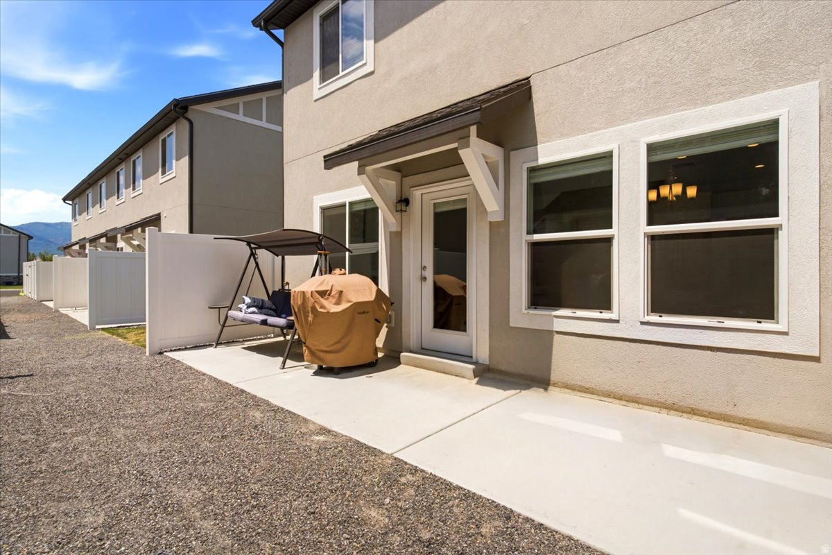 RIVERSTONE TOWNHOMES - Residential