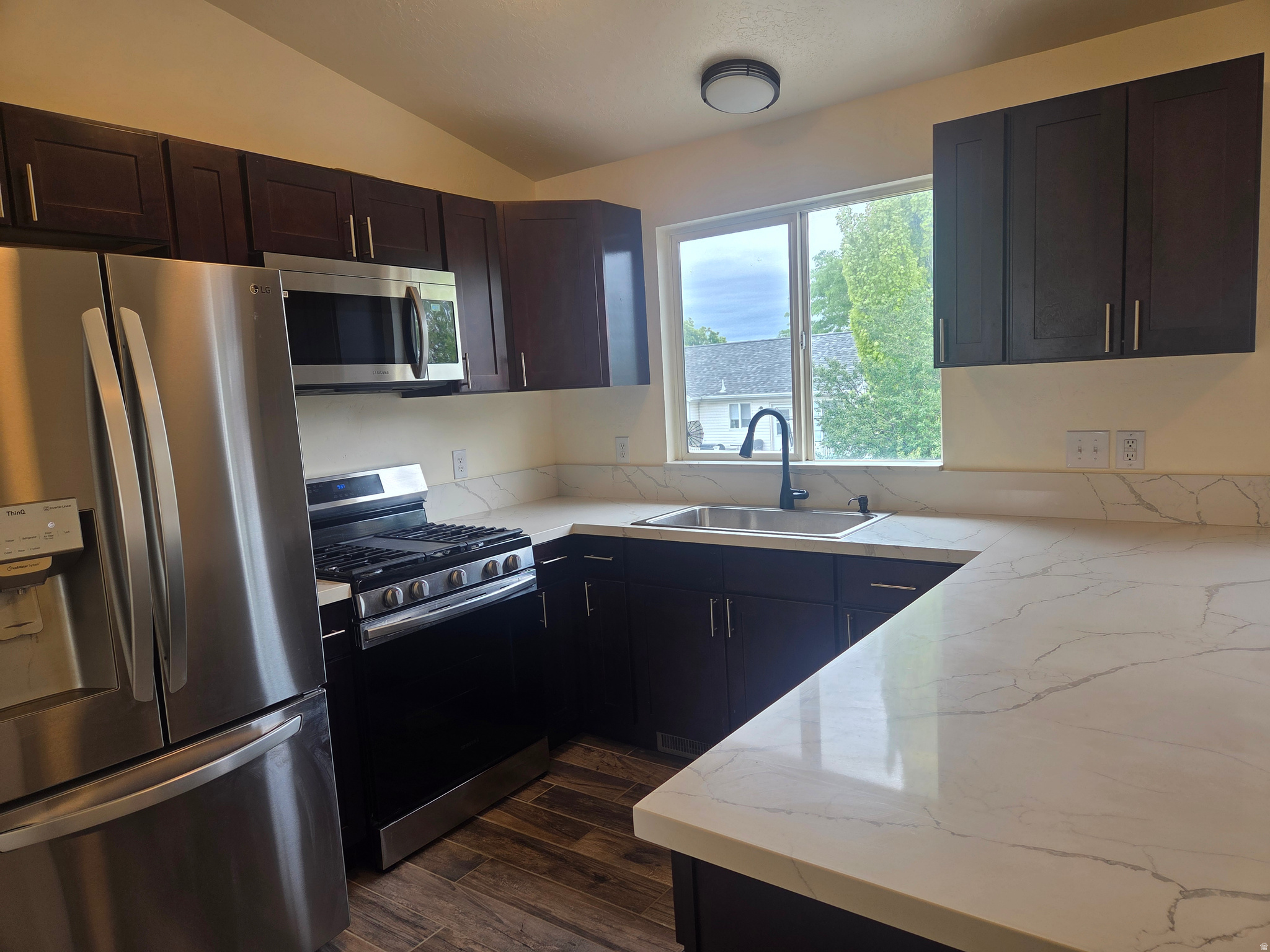 BUSH ESTATES - Residential
