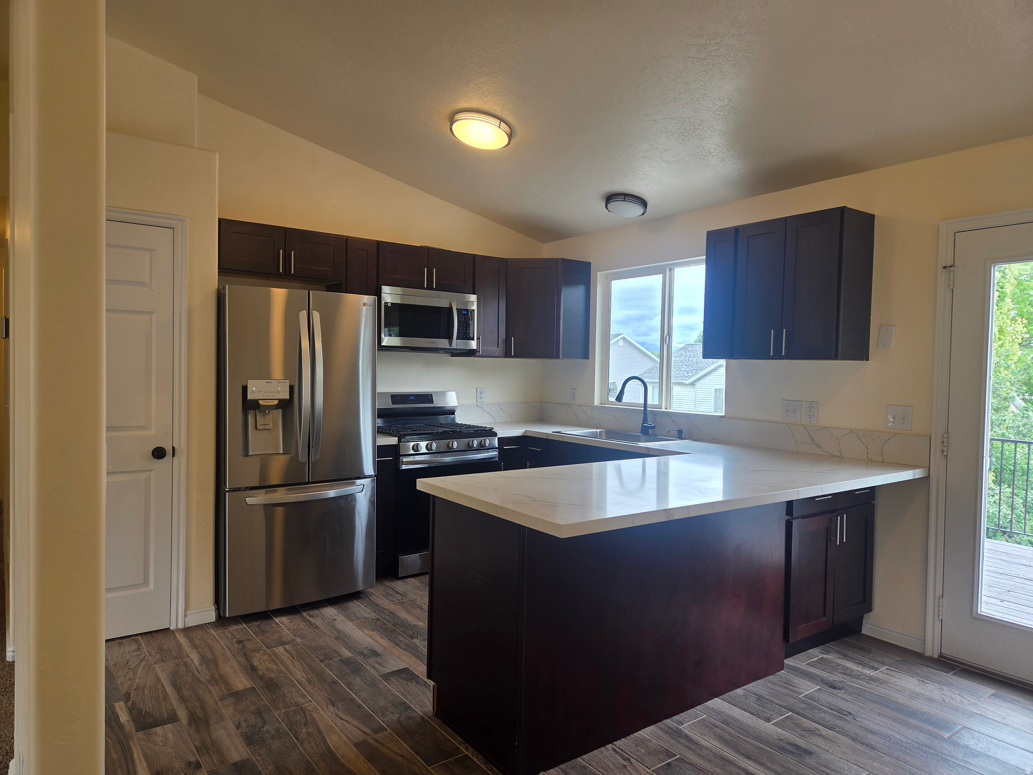BUSH ESTATES - Residential