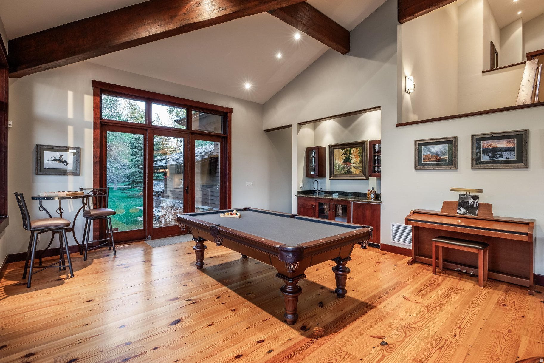 OAKLEY TOWN - Residential