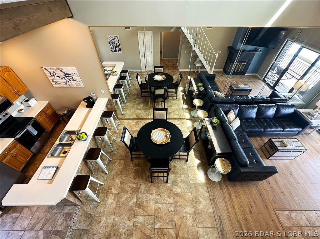 Pelican Bay Condominium - Residential