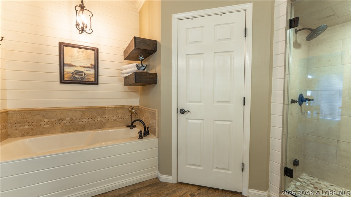Palisades Condominium - Residential