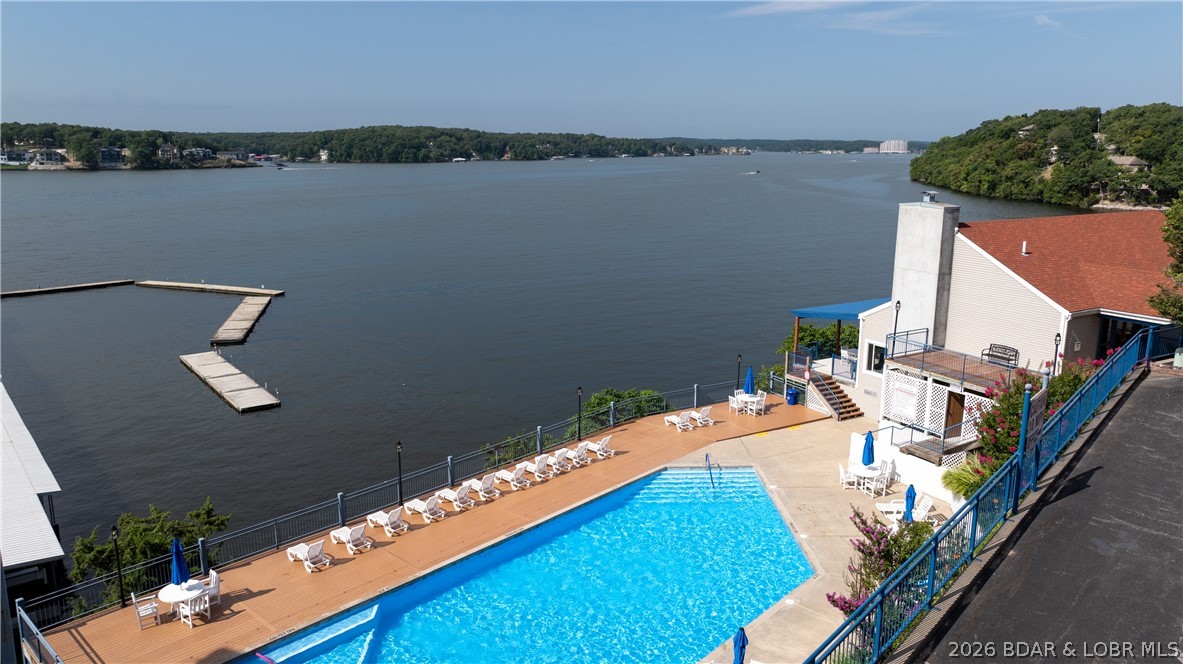 Palisades Condominium - Residential