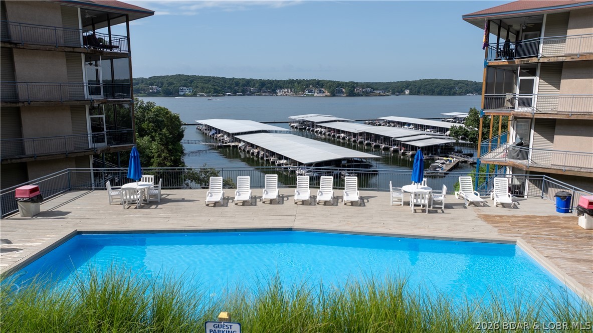 Palisades Condominium - Residential