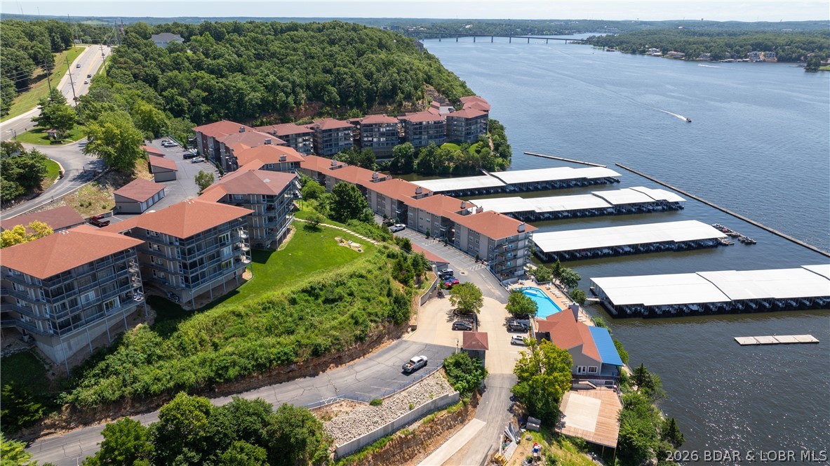 Palisades Condominium - Residential